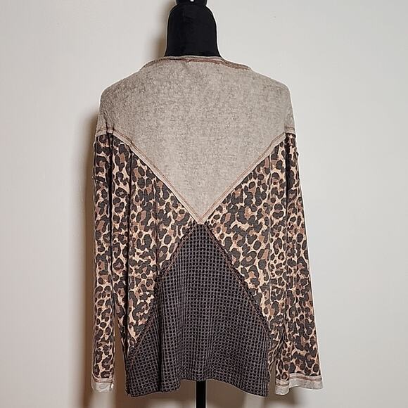 CES FEMME Beige and Leopard Print Long Sleeve Top, Size Medium - Picture 4 of 10